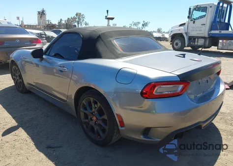 2017 Fiat 124 Spider Elaborazione Abarth z USA, uszkodzony, nr VIN JC1NFAEK0H0106929